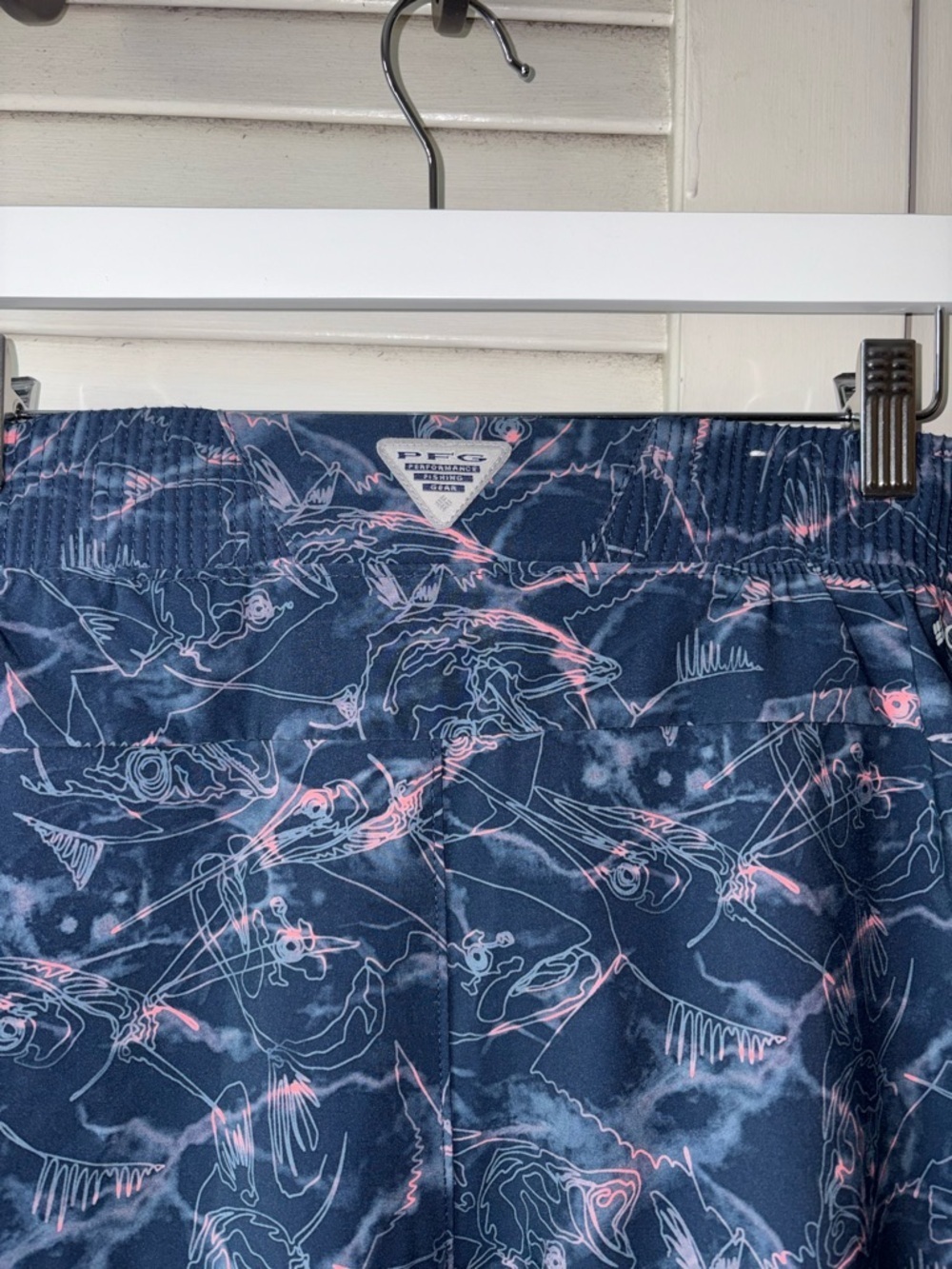 Columbia PFG Fish Print Shorts XL Blue Pink Fishing Coastal Pull On - Picture 3 of 6